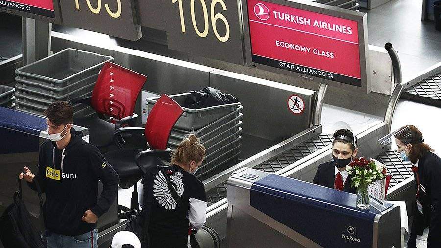 Первый рейс из Москвы приземлился в Стамбуле