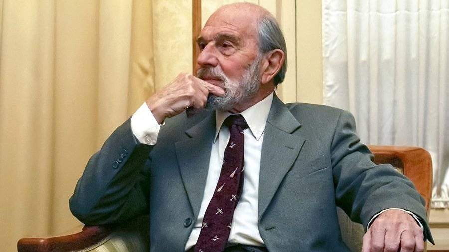Названа причина смерти разведчика Джорджа Блейка |  Новости |  Известия