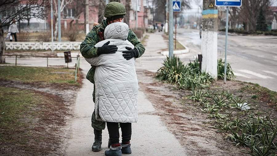 Цветочные композиции к 8 Марта