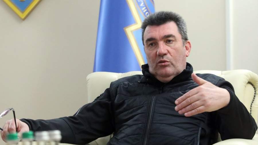 Секретарь СНБО Украины Данилов призвал уничтожить Россию | Новости мира | Известия | 01.12.2022