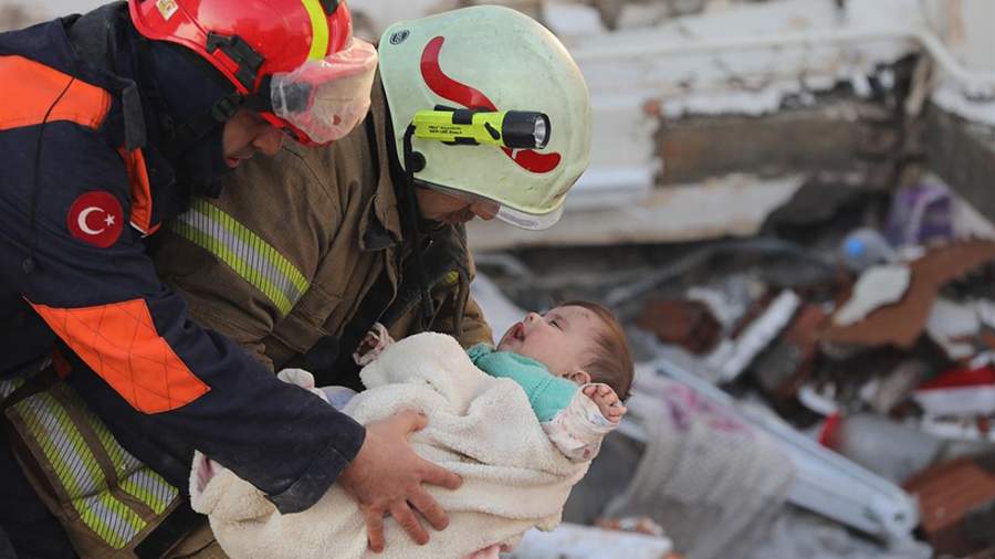 В Турции двухмесячный ребенок найден живым на пятые сутки после землетрясения - Российская газета