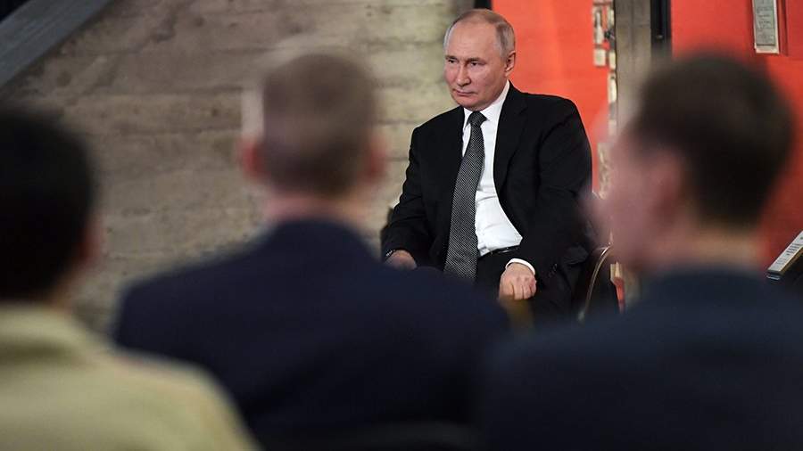 The professor explained the meaning of the words said by Putin in Volgograd
