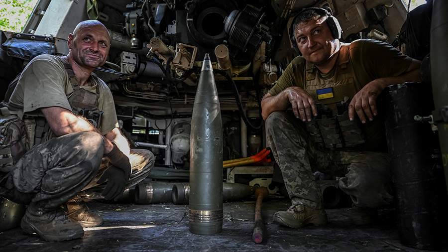 Эксперт рассказал о полной зависимости украинских формирований от Запада Новости