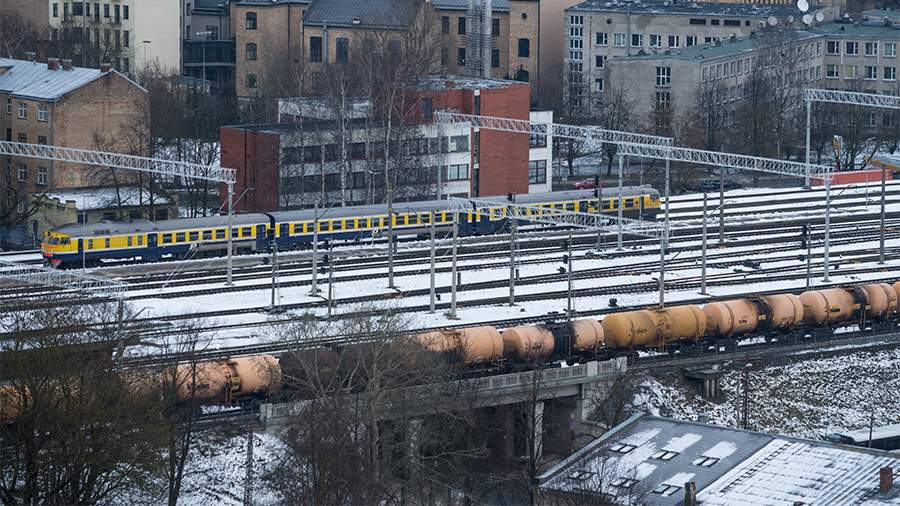 В посольстве РФ сообщили о падении транзита через Латвию на 75%