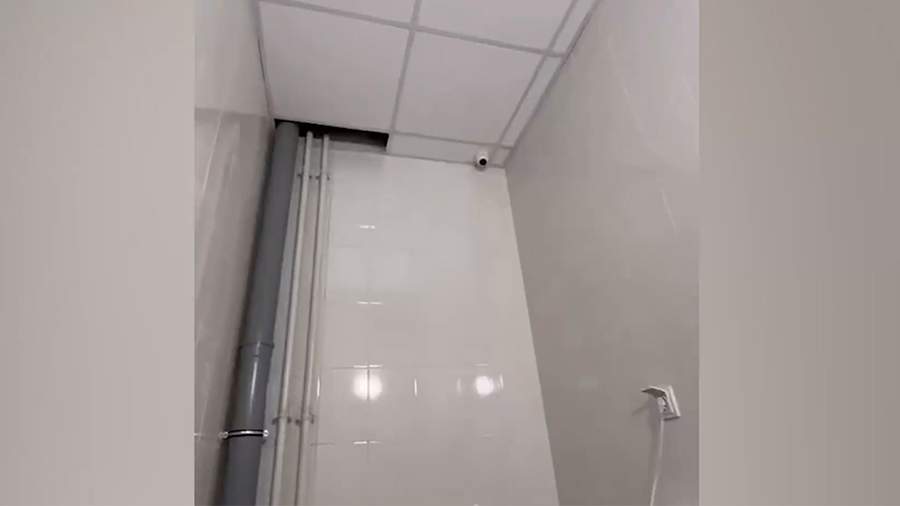 Камера раздора: спецтехнику установили в туалете школы в Большом Камне