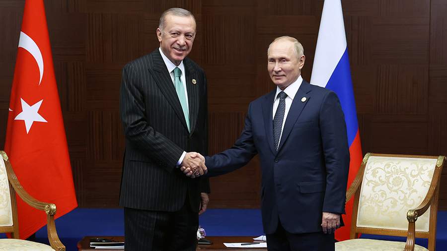 В Кремле пообещали своевременно сообщить о возможном визите Путина в Турцию