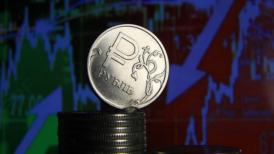 The expert explained the weakening of the ruble