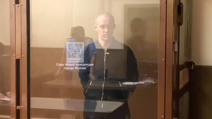 Суд Москвы приговорил укравшего деньги с найденной банковской карты мужчины к 2,5 годам колонии