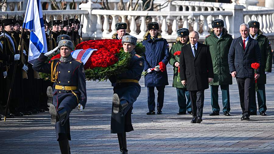 Док проект о сво декабрь 2025 Putin laid a wreath at the Tomb of the Unknown Soldier Известия