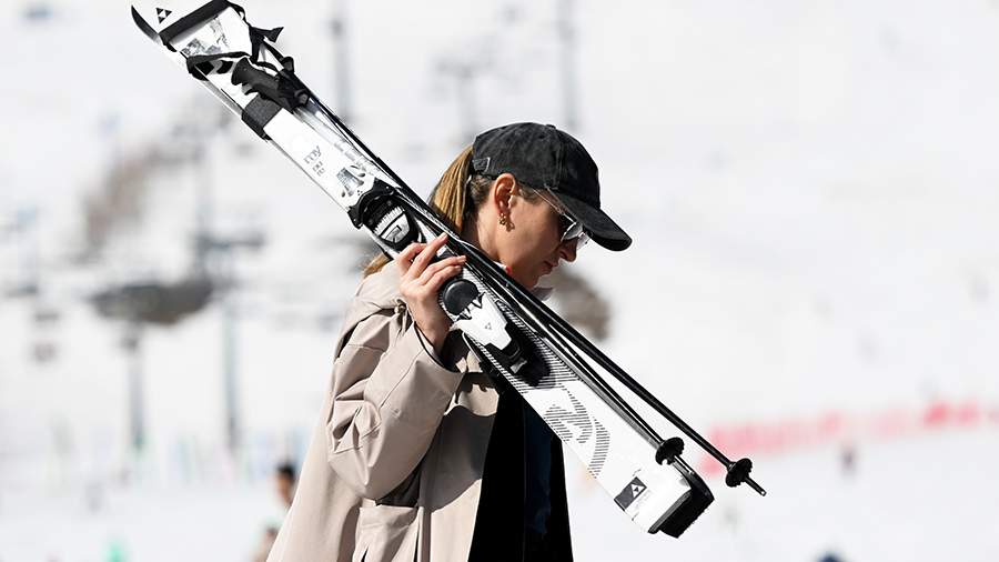 Юрист объяснил, когда за перевозку лыж в транспорте могут оштрафовать