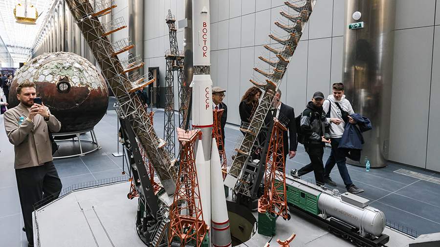 Сотни культурных мероприятий по теме космоса проходят в России в Неделю космоса