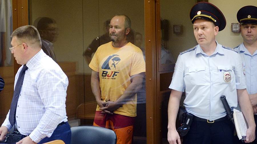 Адвокат Игорь Третьяков в зале суда
