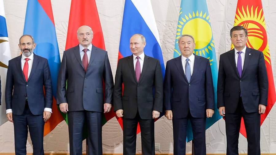 Никол Пашинян, Александр Лукашенко, Владимир Путин, Нурсултан Назарбаев и Сооронбай Жээнбеков