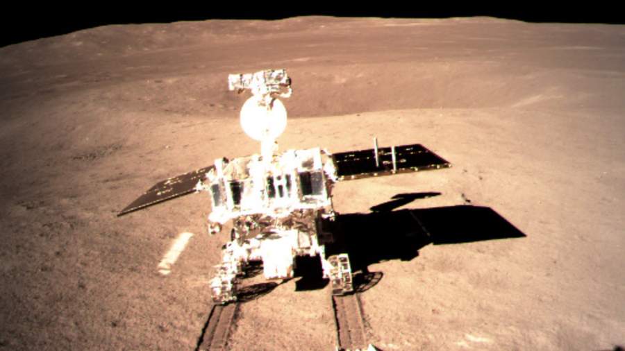Chang’e 4 — китайская беспилотная возвращаемая миссия исследования Луны. 4 января 2019 года луноход произвел посадку на южном полюсе Луны