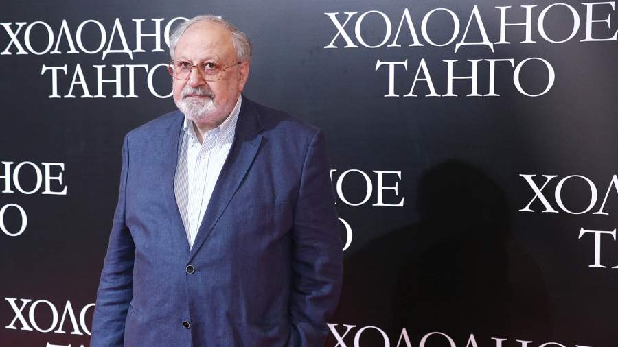 Председатель Конфедерации Союзов кинематографистов Рустам Ибрагимбеков на премьере фильма «Холодное танго» режиссера Павла Чухрая