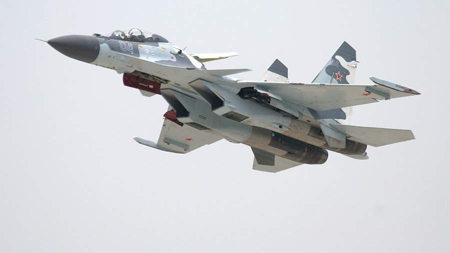 Самолет Су-30 МК
