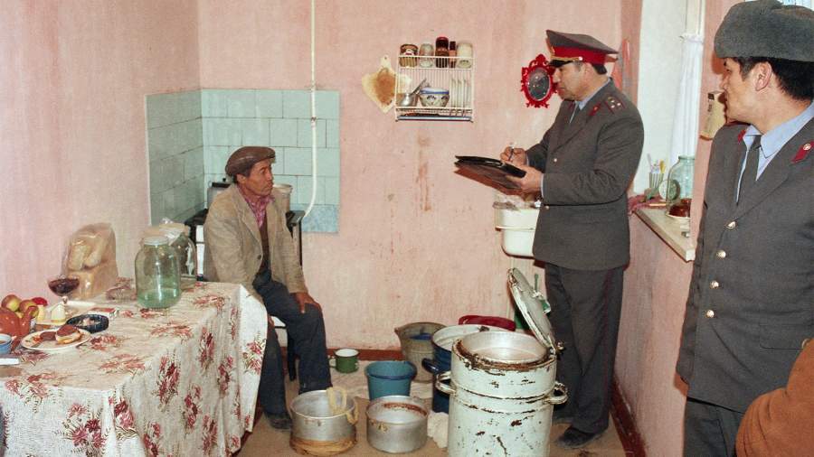 самогон милиция ссср рейд
