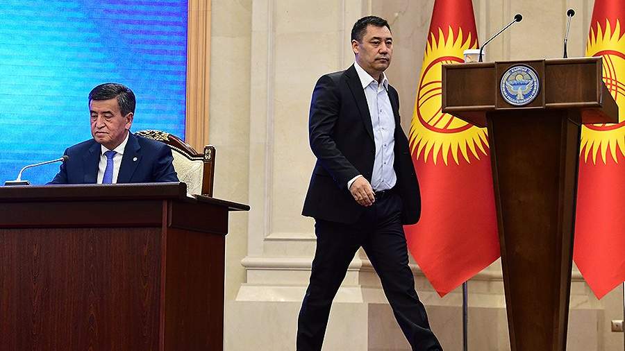 Экс-президент Киргизии Сооронбай Жээнбеков и премьер-министр Киргизии Садыр Жапаров