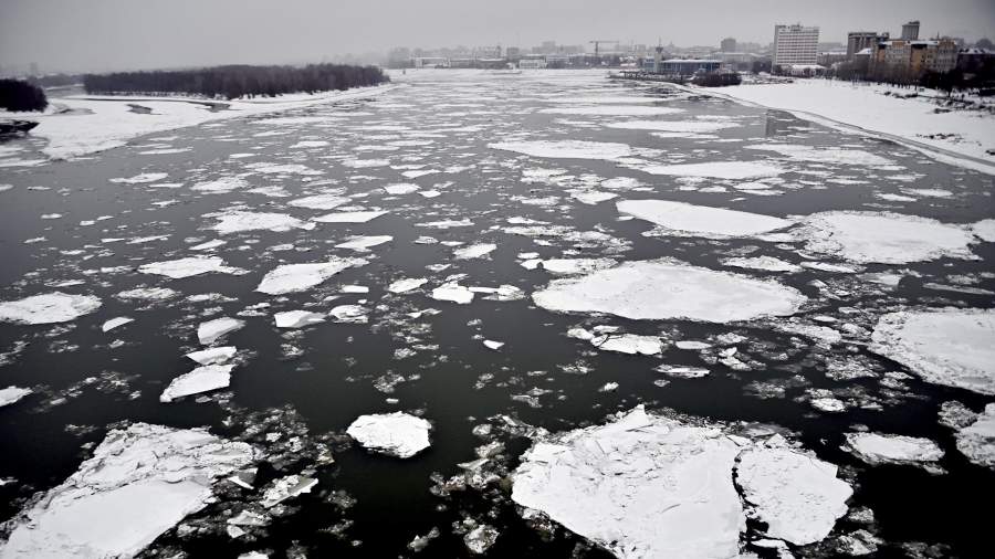 Река Иртыш в Омске