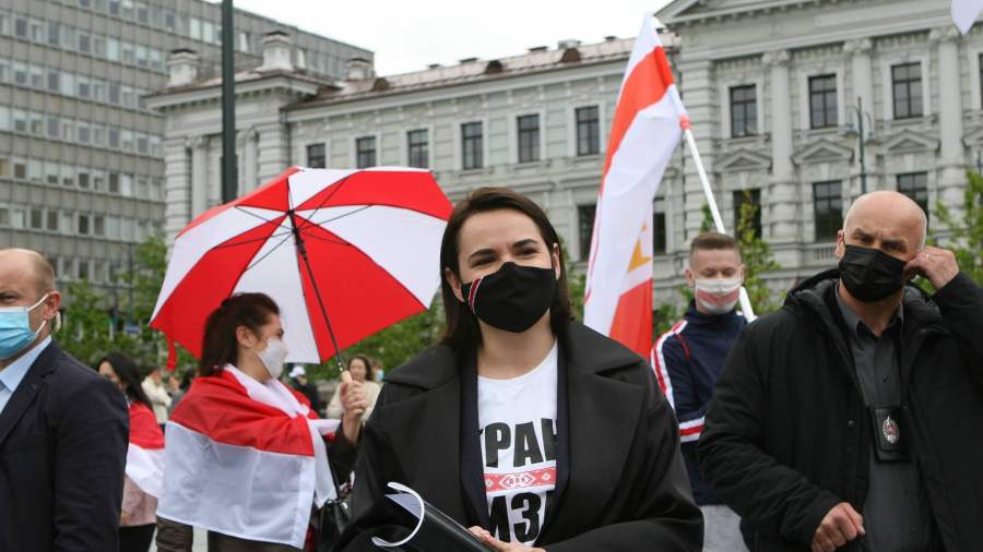 Лидер белорусской оппозиции Светлана Тихановская во время акции протеста в Вильнюсе, май 2021 год