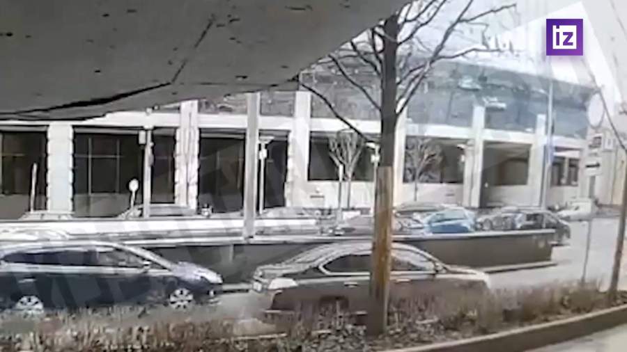 Момент ДТП на Садовом кольце с участием пяти автомобилей 1 %D0%9C%D0%BE%D0%BC%D0%B5%D0%BD%D1%82%20%D0%94%D0%A2%D0%9F%20%D0%BD%D0%B0%20%D0%A1%D0%B0%D0%B4%D0%BE%D0%B2%D0%BE%D0%BC%20%D0%BA%D0%BE%D0%BB%D1%8C%D1%86%D0%B5%20%D1%81%20%D1%83%D1%87%D0%B0%D1%81%D1%82%D0%B8%D0%B5%D0%BC%20%D0%BF%D1%8F%D1%82%D0%B8%20%D0%B0%D0%B2%D1%82%D0%BE%D0%BC%D0%BE%D0%B1%D0%B8%D0%BB%D0%B5%D0%B9 Момент ДТП на Садовом кольце с участием пяти автомобилей