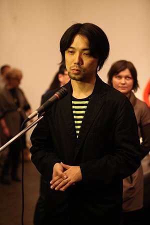 Японские художники соединили мир реальный и воображаемый