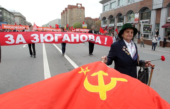На шествие коммунистов съехались иностранцы