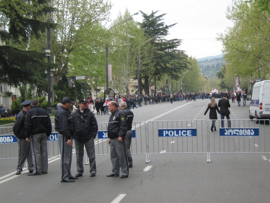 На антироссийский митинг в Тбилиси пришли 20 тыс. участников