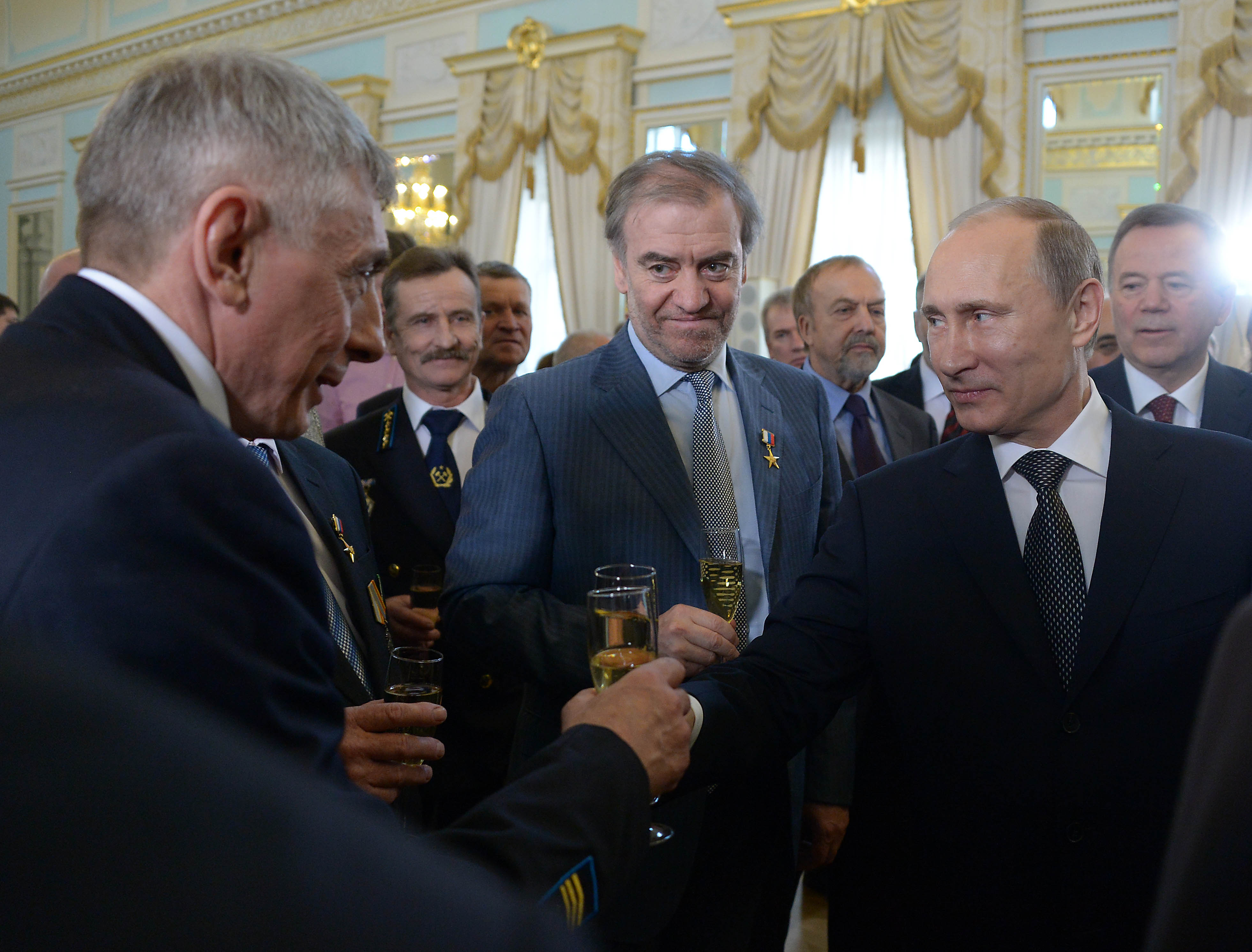 Путин наградил Гергиева медалью «Герой труда»