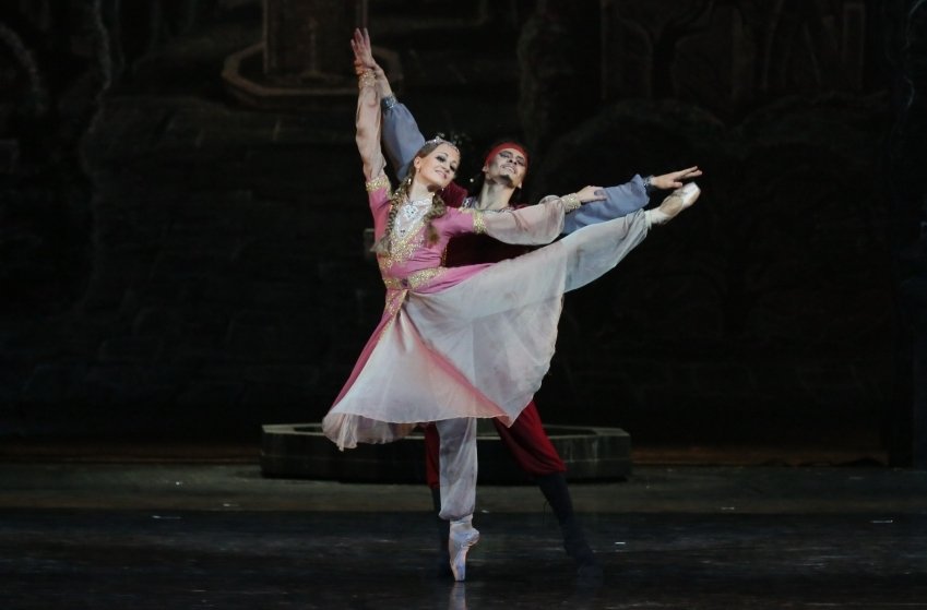 казань балет 2024. театр модерн труппа. список балетов нуриевского фестиваля. фея щедрости балет. государственный губернский театр московский балет.