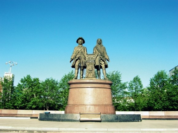 Фиги на Плотинке и «вкусное» метро