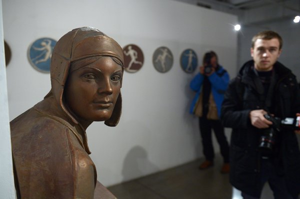 На «Винзаводе» показали рождественский вернисаж