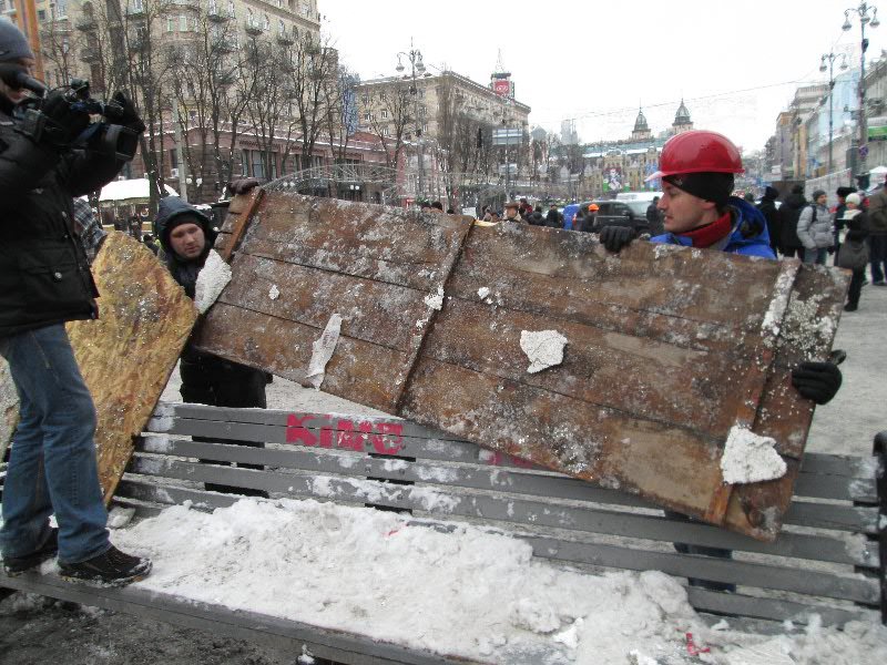 У круглого стола на Украине появились острые углы