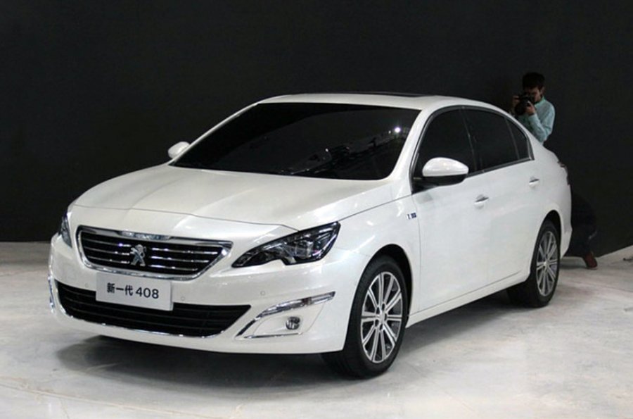 Автошоу в Пекине: мировые тренды и местные клоны