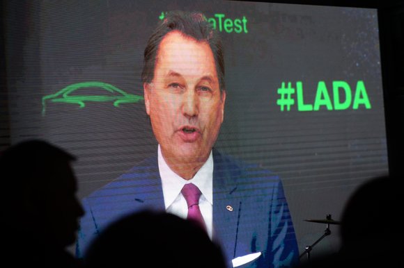 АвтоВАЗ объявил цену на Lada Vesta