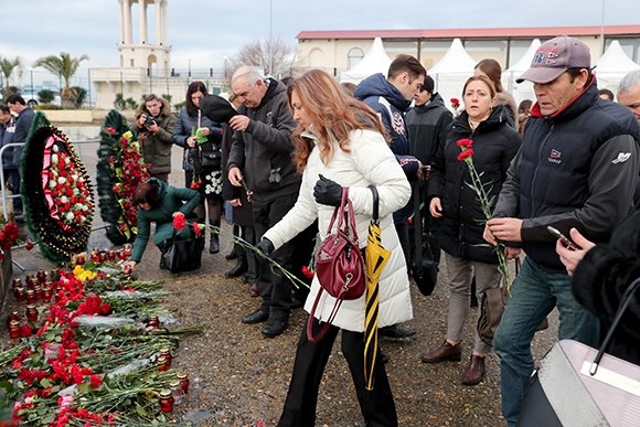 Серов, Нетребко и многие другие