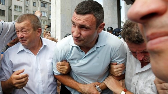 Виталий Кличко вспомнил о болезненном случае на киевском вокзале, мальчик потерял все - ЗНАЙ ЮА