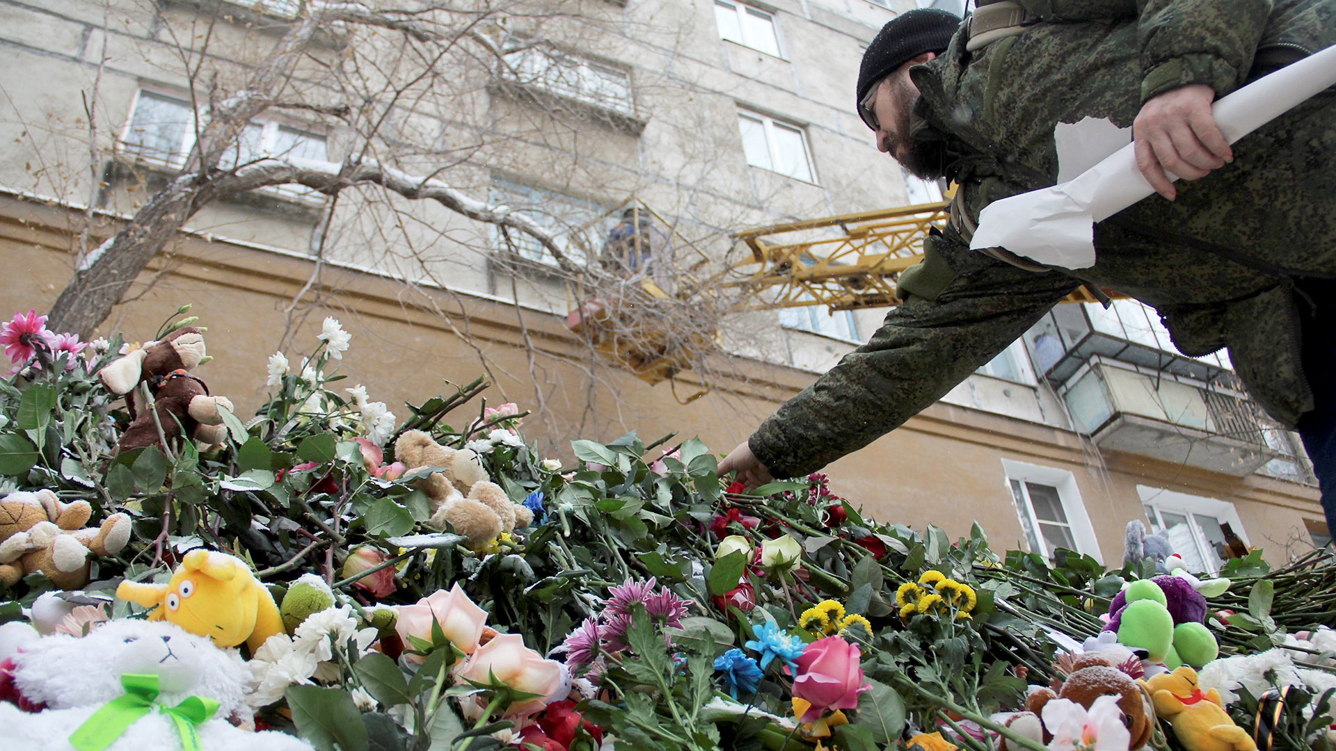 Одна на всех: как трагедия в Магнитогорске сплотила россиян | Статьи |  Известия