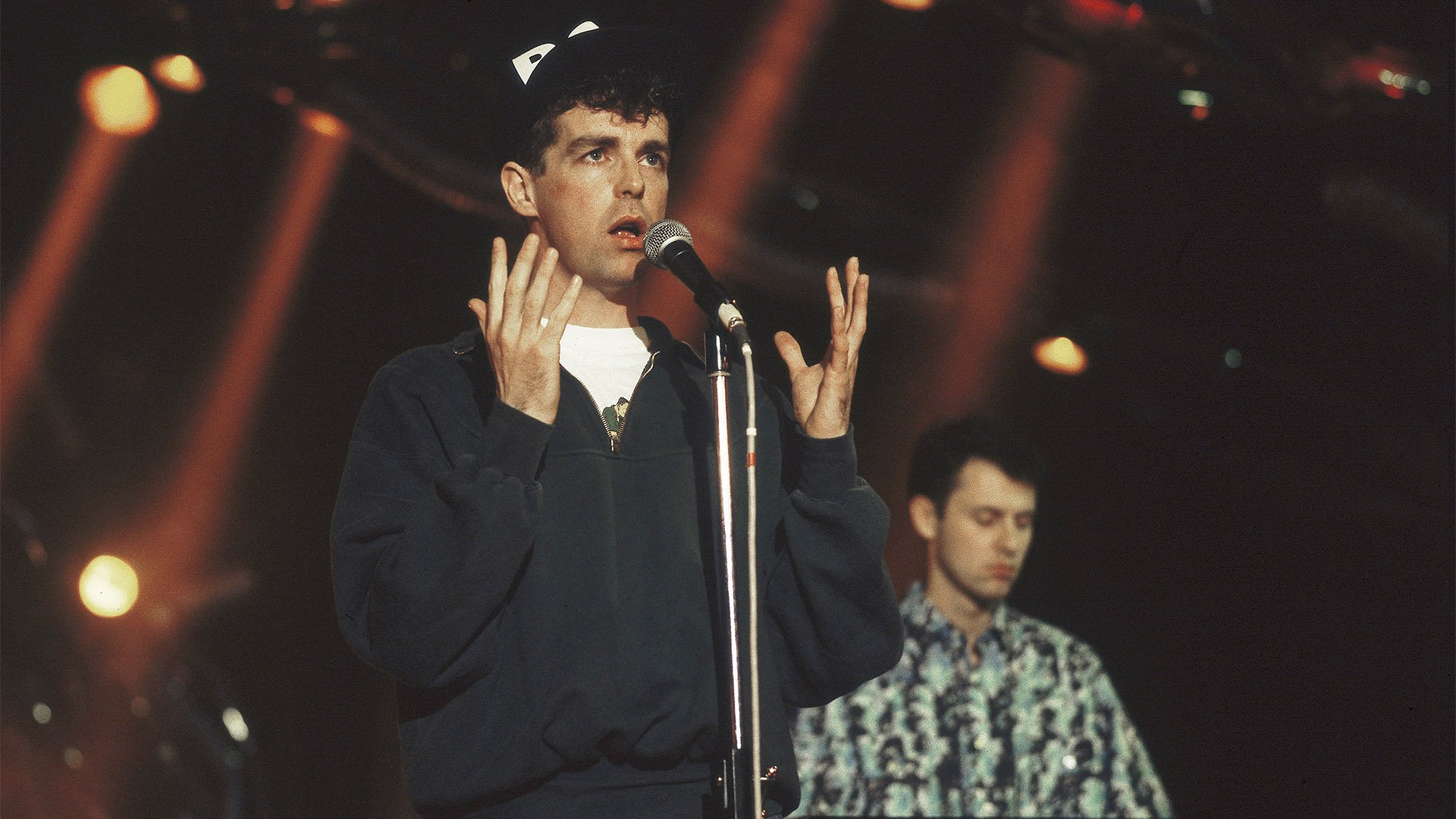 Вежливый человек: как вокалист Pet Shop Boys добился помилования для  гениального математика | Статьи | Известия