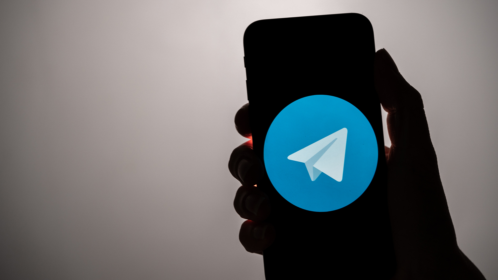 В мгновение блока: исчезнет ли Telegram из AppStore и Google Play | Статьи  | Известия