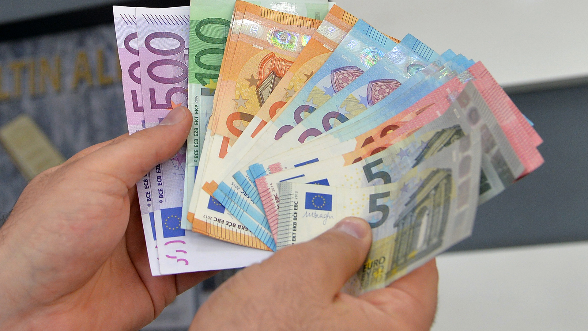 Валюта в Германии: какая немецкая валюта сейчас, как называются деньги в стране, фото
