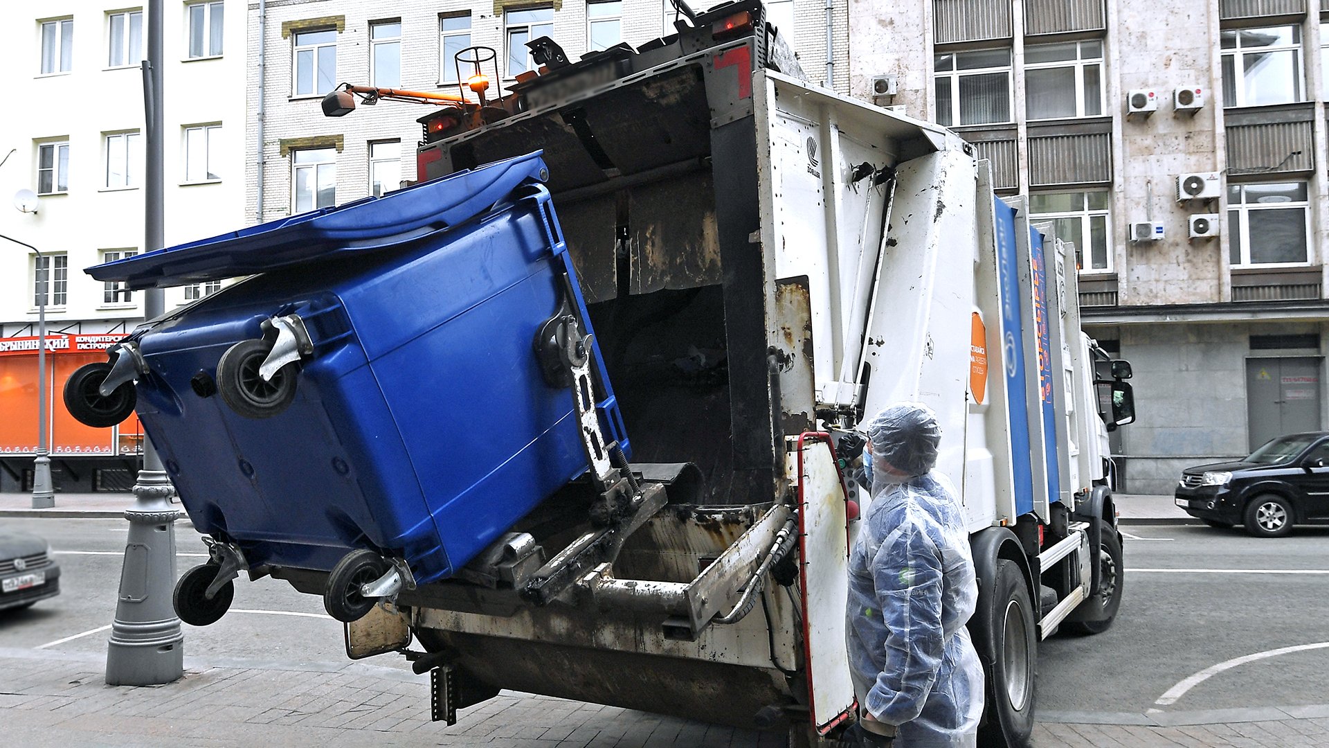 Пошли в отход: бизнес попросил пересмотреть нормативы вывоза мусора |  Статьи | Известия