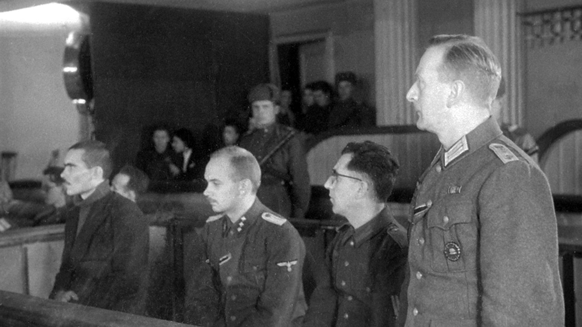 15 декабря 1943 года в Харькове начался первый открытый судебный процесс  над нацистскими преступниками