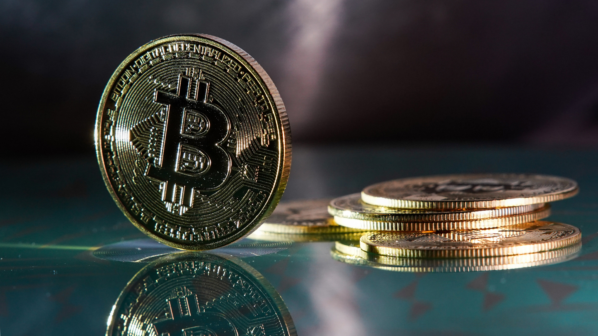 Figure in the law: what changes the decision of the Constitutional Court in  the case of protecting the rights of crypto owners | Articles | Izvestia