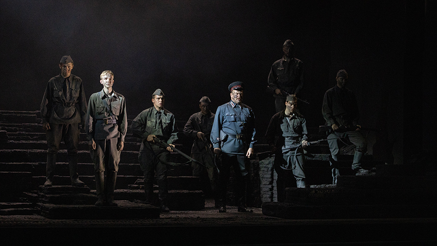 В списках не значился