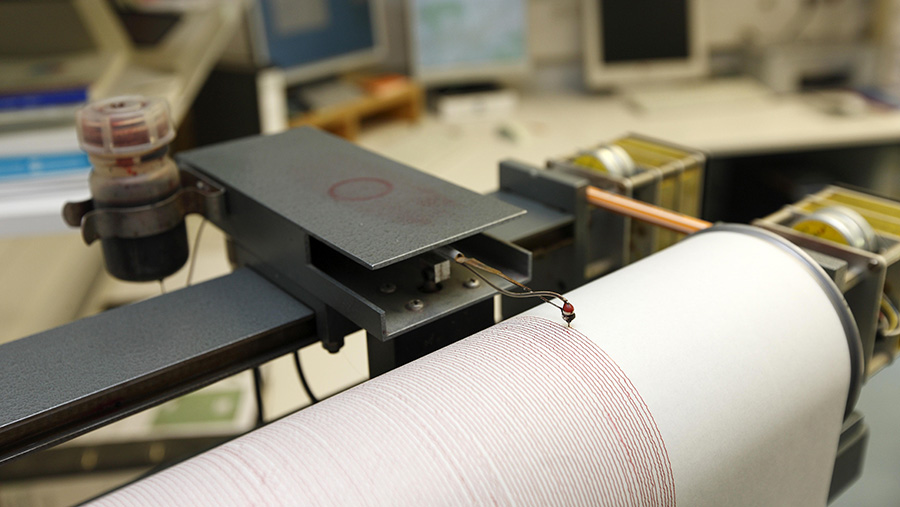 Сейсмограф