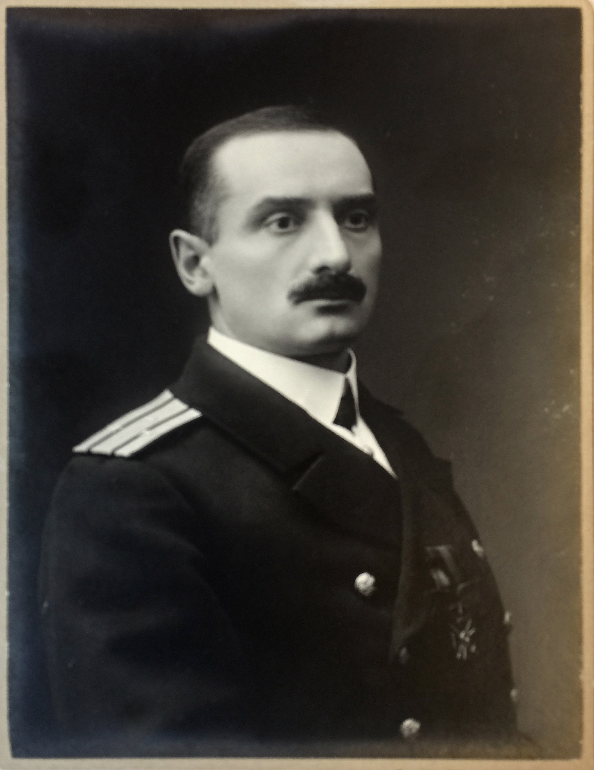 Колчак, Александр Васильевич (1874-1920) Фотография, Александра Колчака I, А Ренце и Ф Шредер, 18 января 1909 года, с дарственной надписью « А.Н.Шеглову. А. Колчак », 14,3 x 10,5 см.