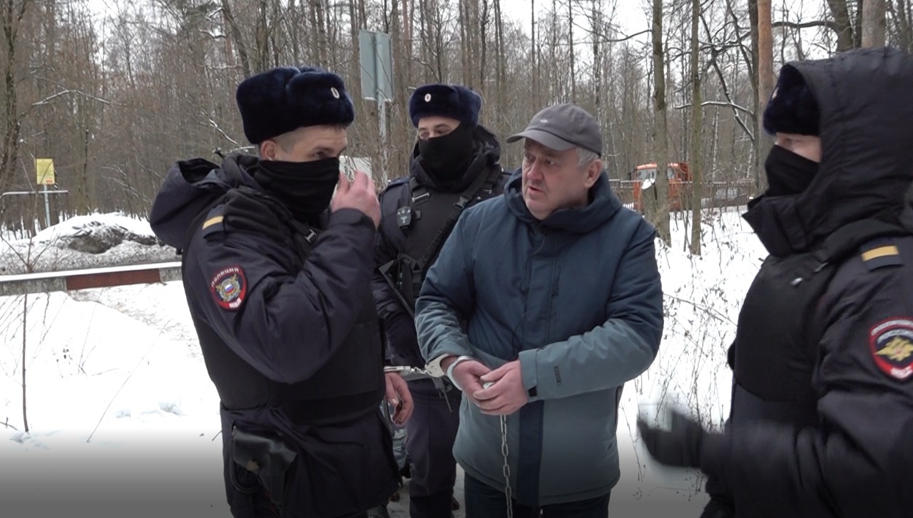 Старый новый код: подозреваемого в громком убийстве школьниц нашли спустя  33 года | Статьи | Известия