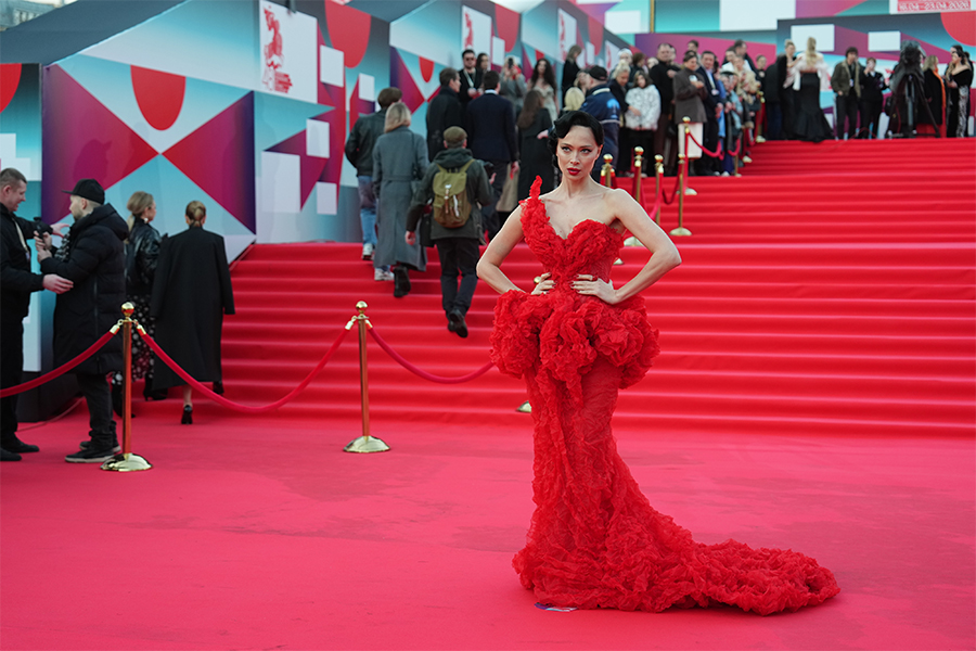 Настасья Самбурская 