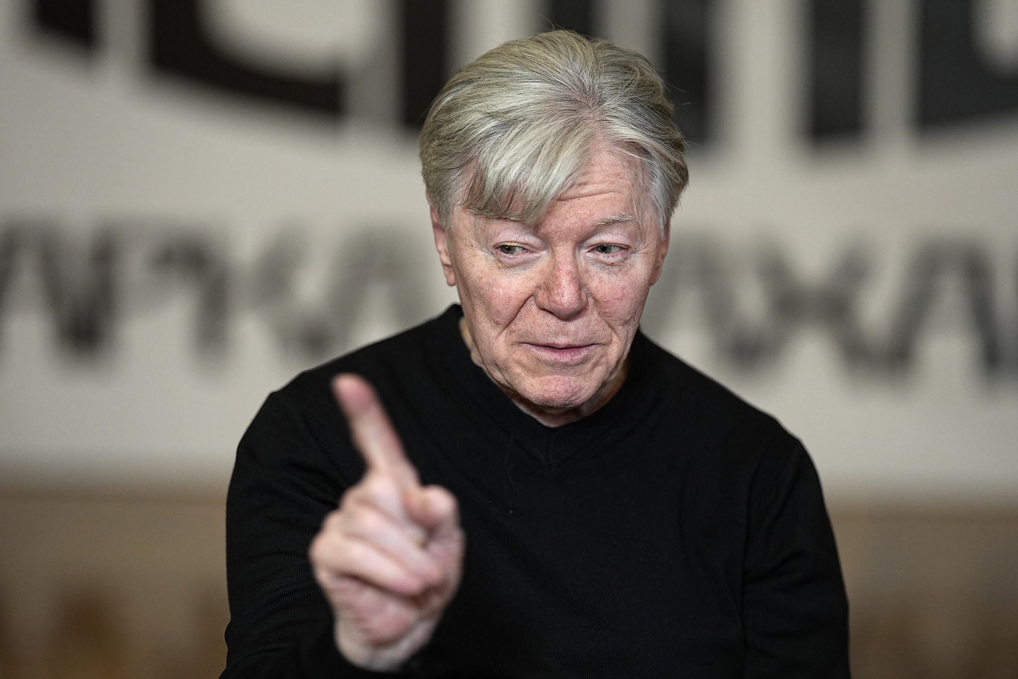 Александр Збруев во время брифинга